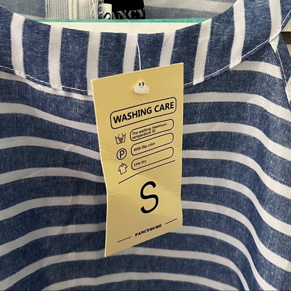 Blue and white striped romper - Picture 3 of 5